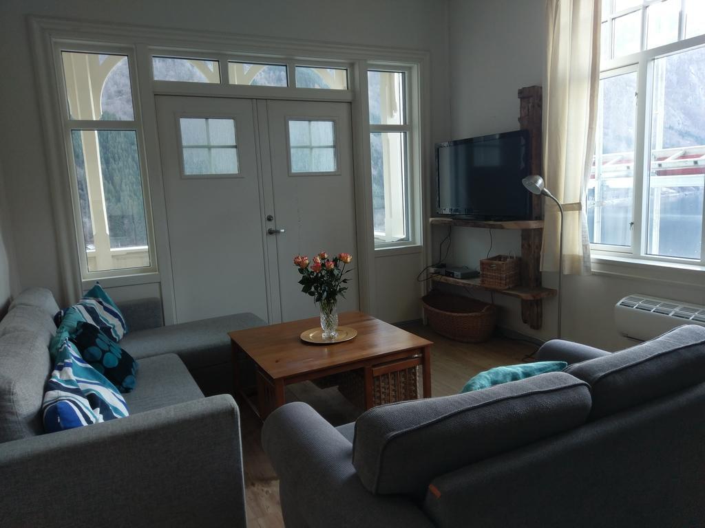 Vikinghaug Apartment Odda Ngoại thất bức ảnh