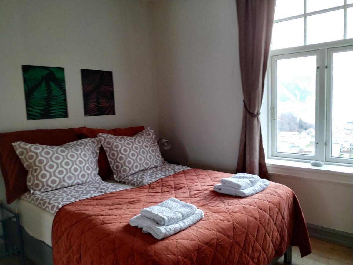 Vikinghaug Apartment Odda Ngoại thất bức ảnh